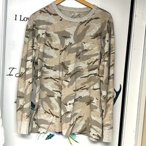 Long sleeve camo tee with pocket